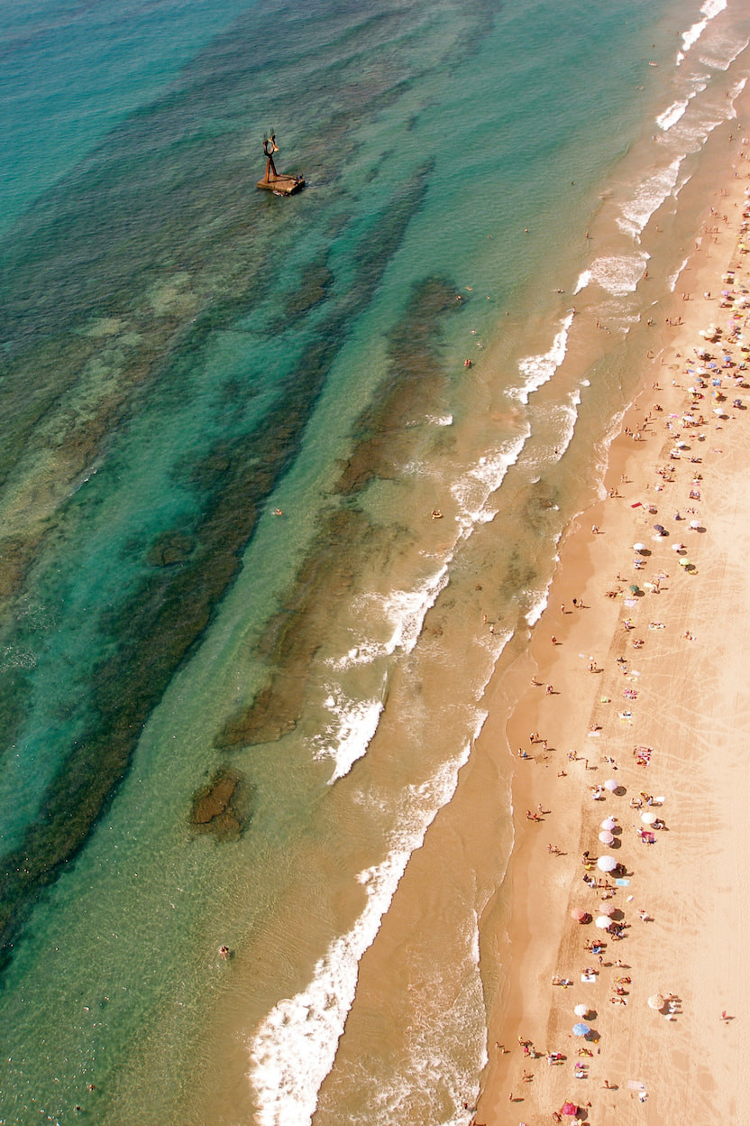 Torredembarra platja baix a mar baixa