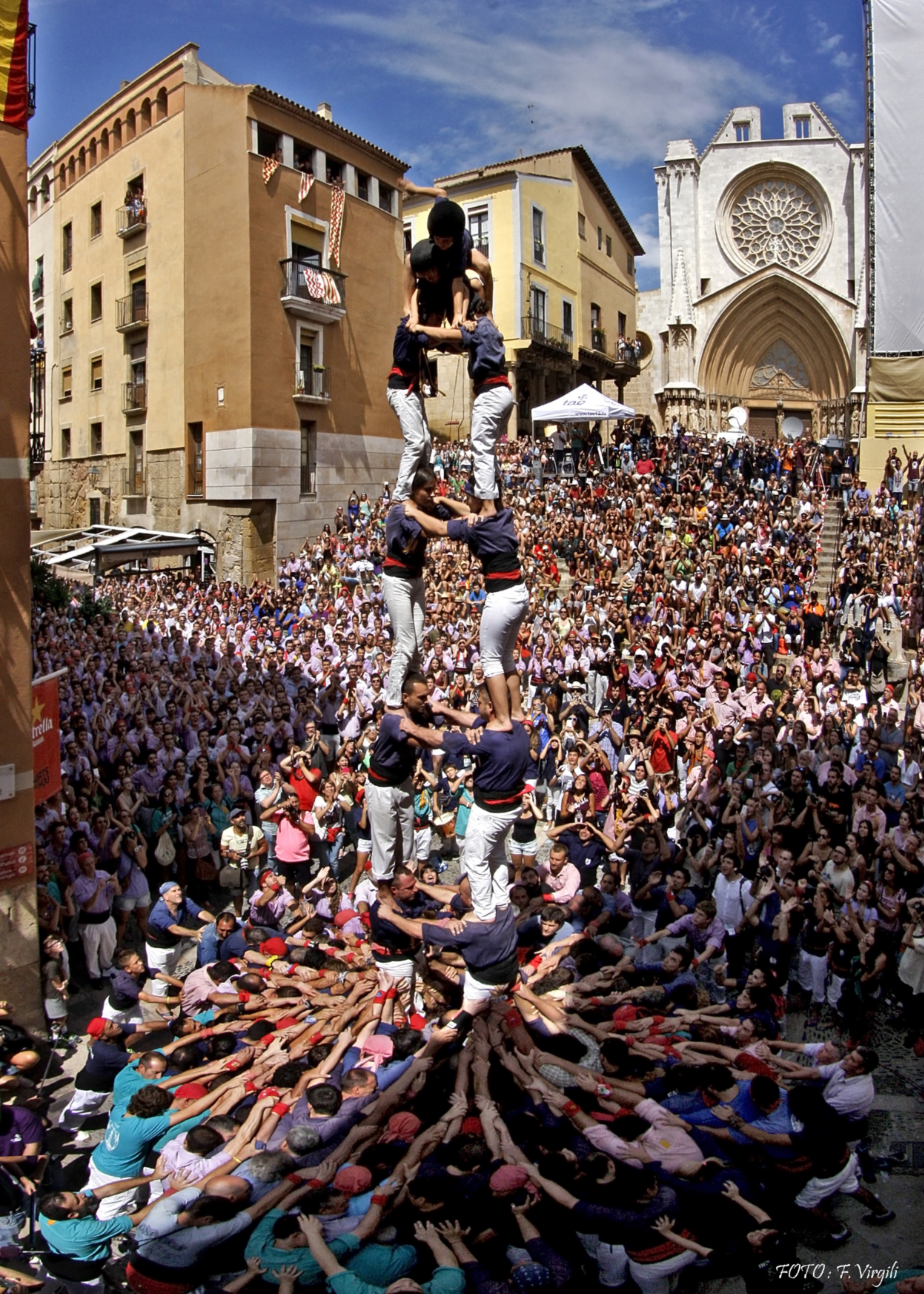 Castellers Xiquets del Serrallo